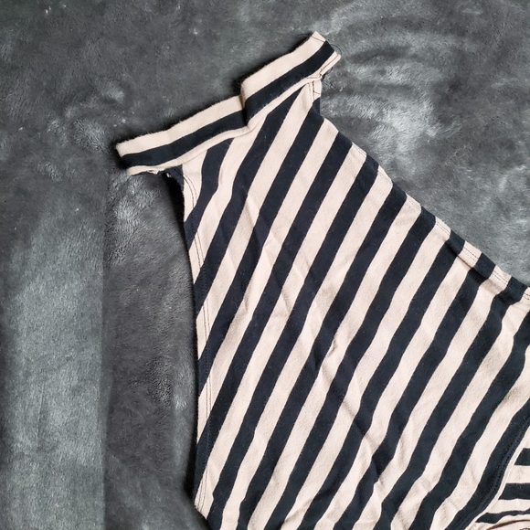 Pretty Babe Tank - Picture 3 of 5